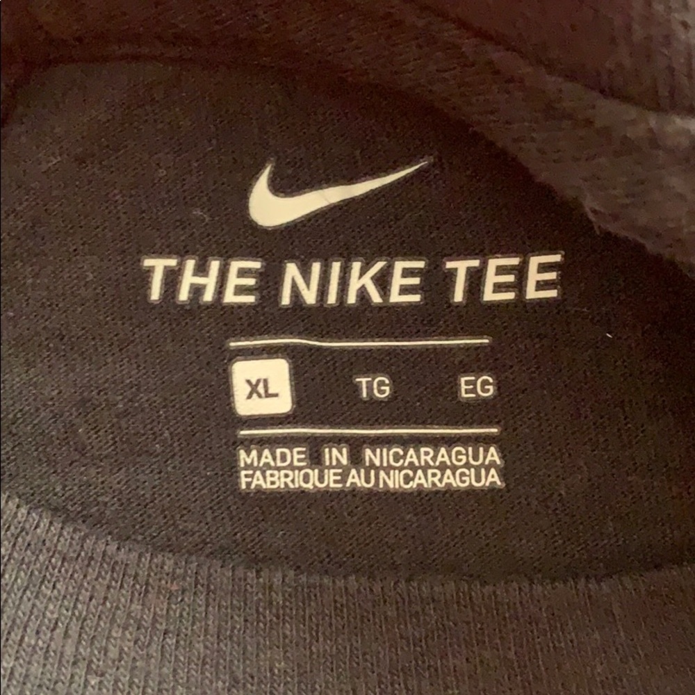 •NIKE SHIRT• - Picture 3 of 3